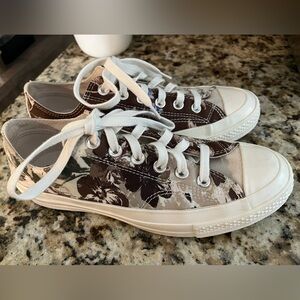Converse renew Brown and Cream Floral Mens 5 or women’s 7